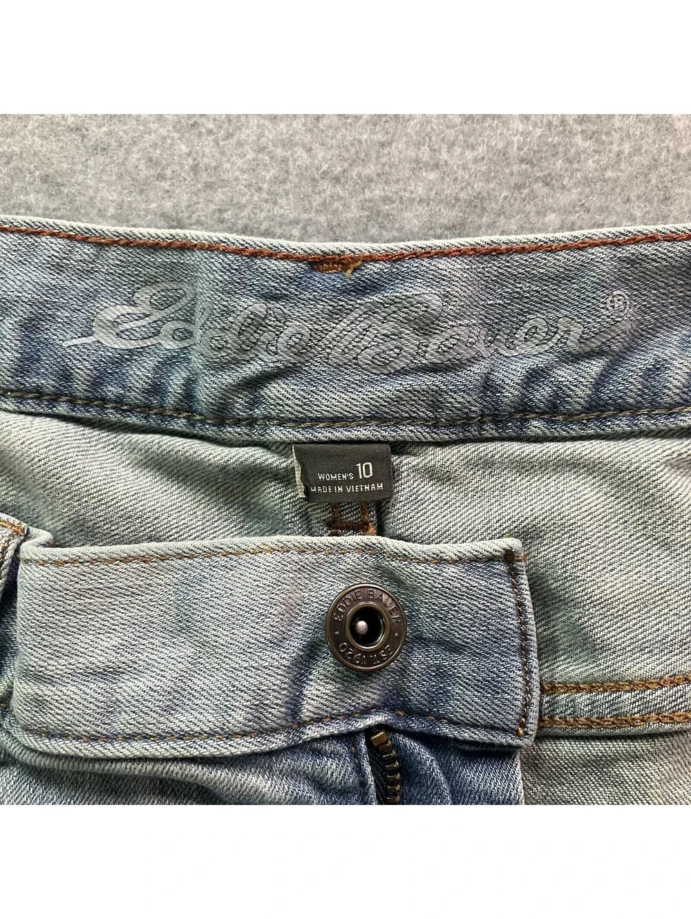 Eddie Bauer Jeans, Women's Size 10, Denim, Light Wash, Straight, Specially Dyed